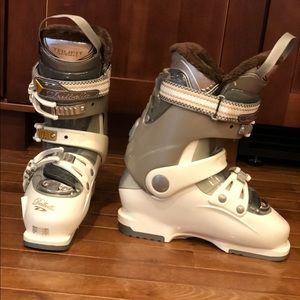 Women’s Ski Boots
